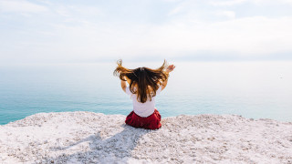 Woman ocean cliff hakama wind - the wind free wallpaper