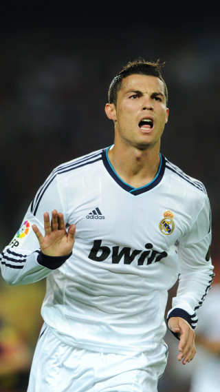 Man white uniform running open 2 - calm free wallpaper