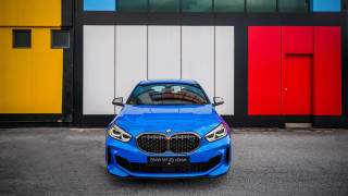 Blue bmw car colorful wall - an ultrafine free wallpaper