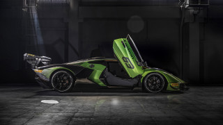 Green sports car open door - hyper detail free wallpaper