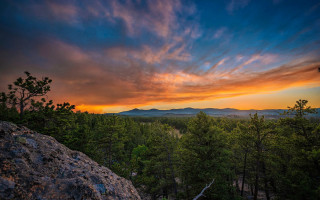 Sunset forest mountain dusk city - ada hill walker free wallpaper for desktop
