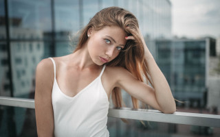 Eszter mattioni portrait building city - barbizon school free wallpaper