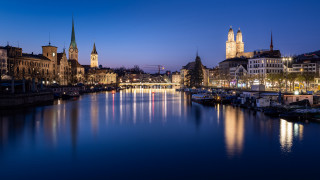 River boats city night lights 4 - a bunch of boats free wallpaper