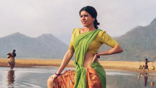 Woman sari beach water ellaguru - a man in the background free wallpaper