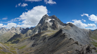 Mountain range clouds snowy tops 2 - ultra wide angle free wallpaper