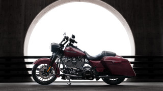 Red motorcycle tunnel sky circular - a red motorcycle free wallpaper