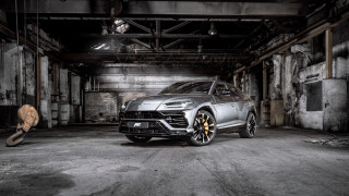 Silver suv garage shovel dirty - a silver suv free wallpaper