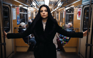 Woman longhair subway outstretched elina - free vintage wallpaper for desktop