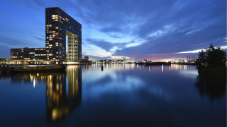 Large building lake tower cityscape - a tall building free wallpaper