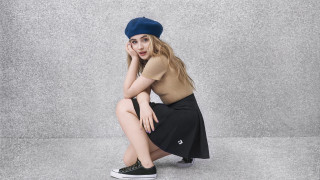 Ella guru hat skirt blonde - her face free wallpaper