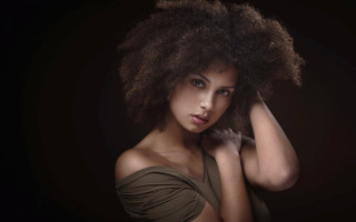 Afro ponytail portrait blackhair realistic - low free wallpaper