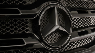 Mercedes logo front car grille - an gyeon free wallpaper for desktop