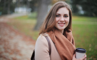 Woman coffee park blurry depth - adrienn henczné deák free wallpaper