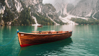 Boat mountains trees water cinematic - cinematic photography free wallpaper
