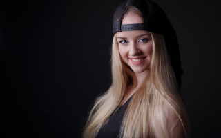 Woman blonde hat smile blueeyes - carey morris free wallpaper