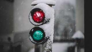 Snowy traffic light winter street - snow free wallpaper