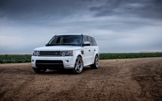White range rover dirt road - luxury free wallpaper