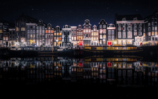 City night river lit buildings - the building free wallpaper