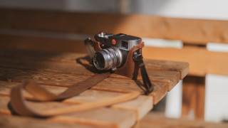 Camera wooden table strap bench - a wooden table free wallpaper