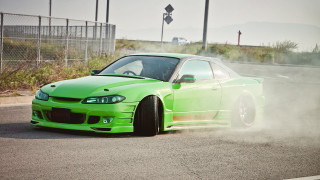 Green smoke car road fence - hazy free wallpaper