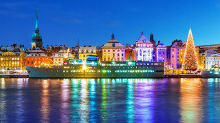 Cruise ship christmas lights tokyo - a large cruise ship free wallpaper