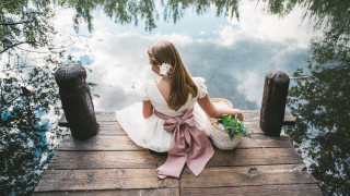 Little girl dock flowers water - a basket of flowers free wallpaper