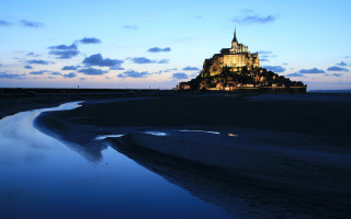 Castle beach river skyline magic - a matte painting free wallpaper