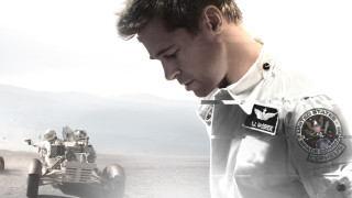 Man white shirt desert car - les automatiste free wallpaper
