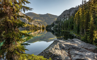 Mountain lake forest rocks sky 17 - a clear sky above free wallpaper