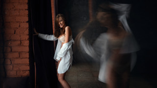 Woman white dress brick wall 2 - fan qi free wallpaper