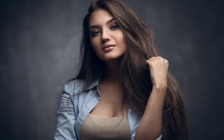 Woman long hair posing portrait - elina karimova free wallpaper
