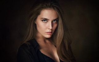 Eszter mattioni portrait longhair blackshirt - a black shirt free wallpaper