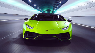 Green sports car tunnel city 2 - night time free wallpaper for desktop