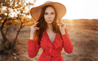 Red dress hat field fashion - a picture in a field free wallpaper
