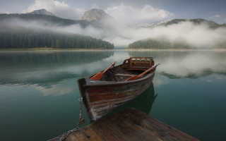 Boat dock mountains fog tranquil - tranquil free wallpaper