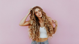 Evelyn abelson flowing hair pink - flowing hair free wallpaper