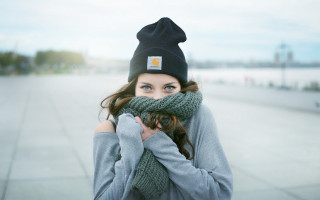 Woman hat scarf beanie winter - a hat and scarf free wallpaper
