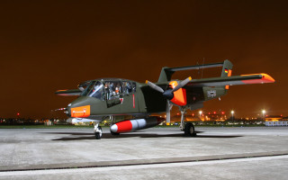 Small airplane night tarmac pilot - amédée ozenfant free wallpaper