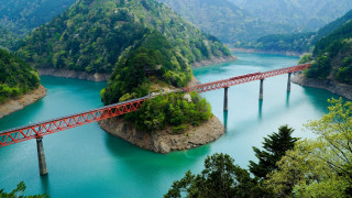 Red bridge train mountains forest - christo free wallpaper