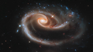 Spiral galaxy star center blue - a spiral galaxy free wallpaper