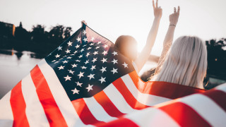 Woman flag lake american romanticism - her arm free wallpaper