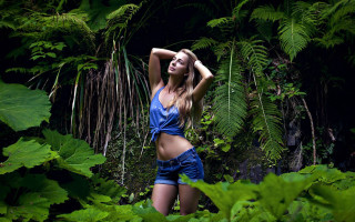 Woman blue top forest ferns - her free wallpaper