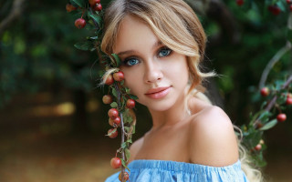 Blue eyes blue dress berries - blue eye free wallpaper