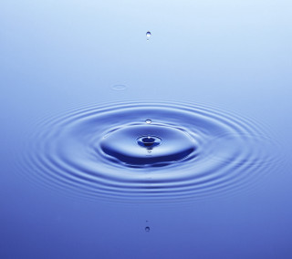 Blue water droplet background surface - water free wallpaper