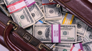 Suitcase money tag bills stock - a tag free wallpaper