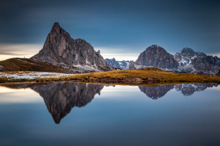 Mountain lake snowy horizon clouds - mountain in the background free wallpaper