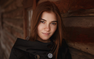 Woman longhair blackjacket logcabin portrait - a black jacket free wallpaper