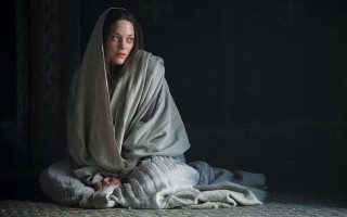 Woman blanket sitting floor dark - flavia bloi free wallpaper