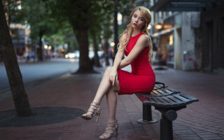 Woman red dress city night 4 - night time free wallpaper for desktop