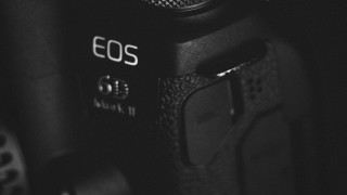 Camera lens eos macro greyscale - canon eos r 3 free wallpaper